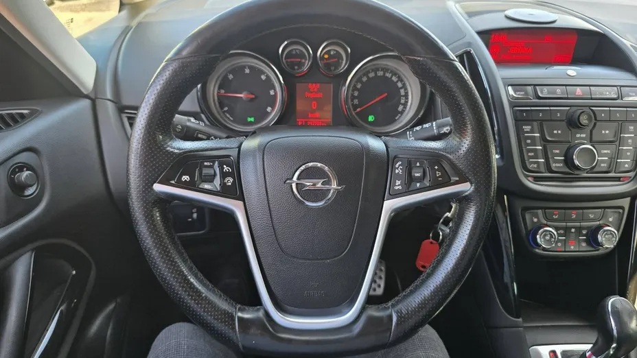 OPEL Zafira -