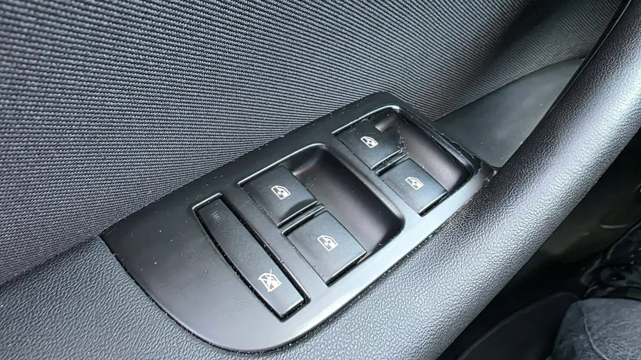 OPEL Zafira -