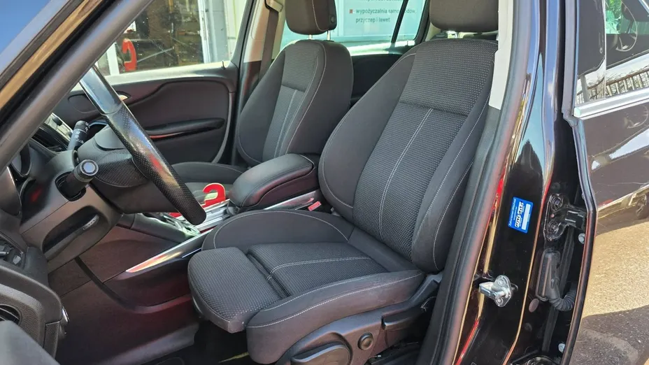 OPEL Zafira -