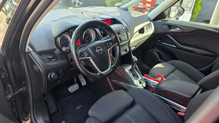 OPEL Zafira -