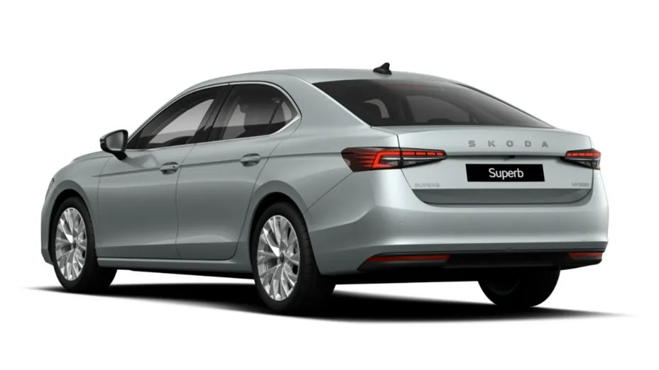 SKODA Superb -