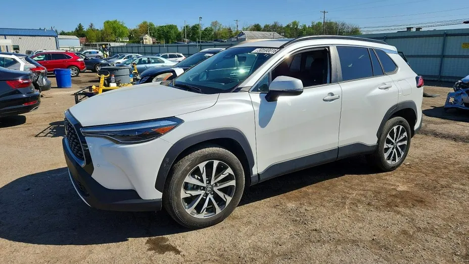 TOYOTA Corolla Cross -