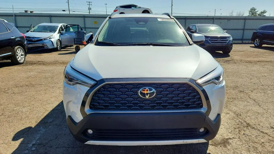 TOYOTA Corolla Cross -