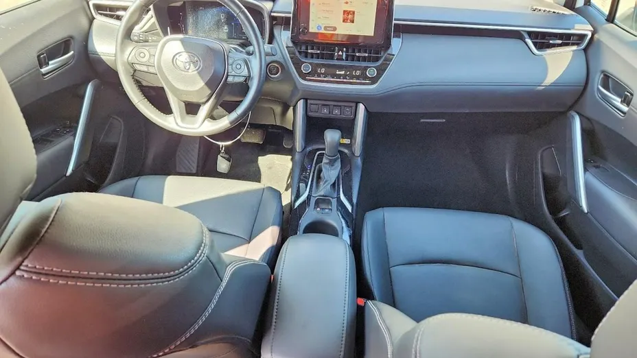 TOYOTA Corolla Cross -