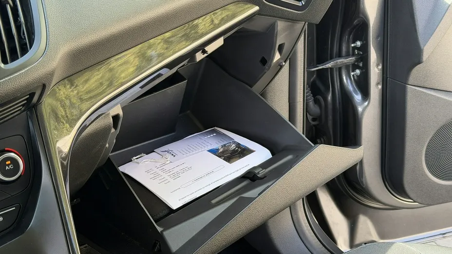 FORD Kuga -