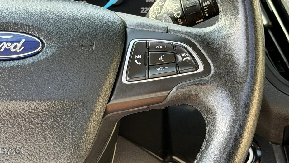 FORD Kuga -