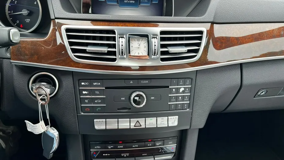 MERCEDES-BENZ E Klasa -
