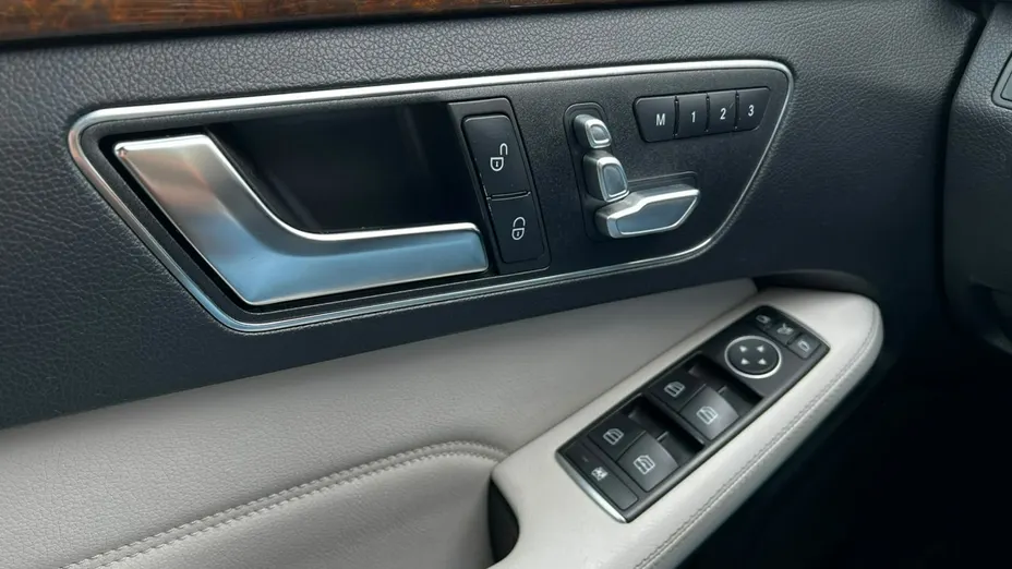 MERCEDES-BENZ E Klasa -