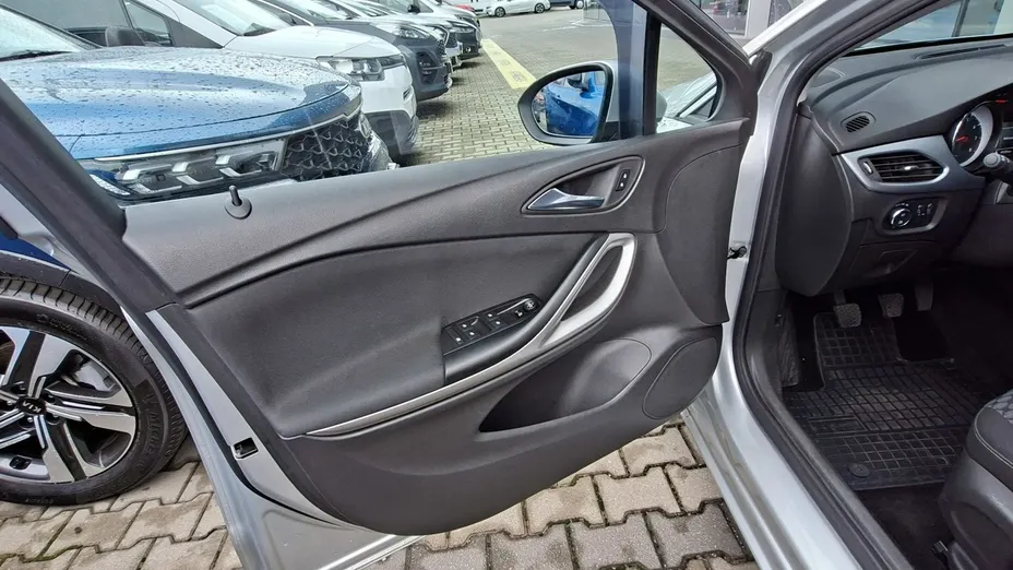 OPEL Astra -