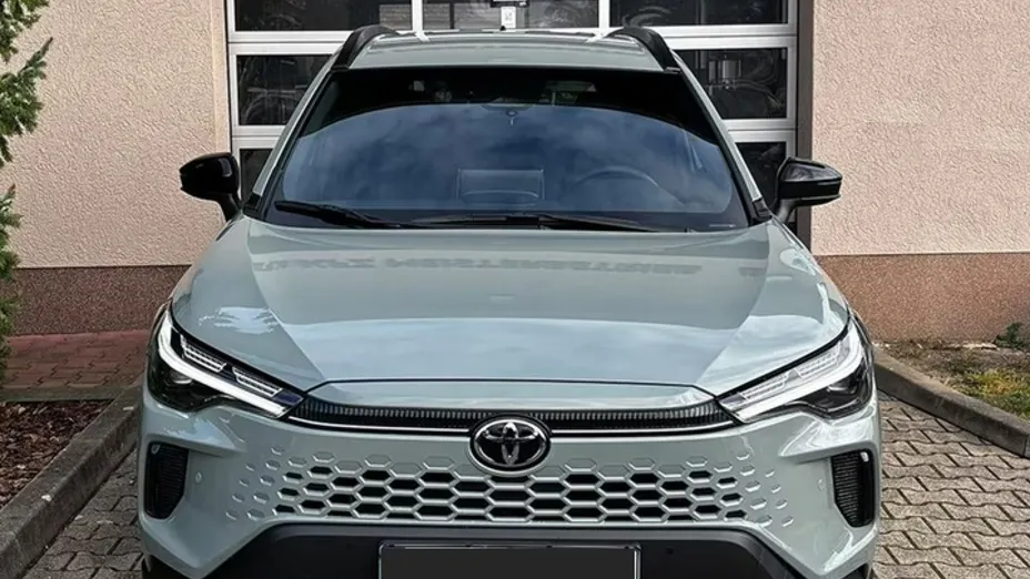 TOYOTA Corolla Cross -