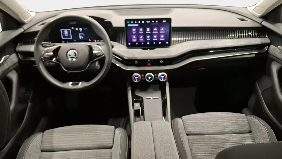 SKODA Superb -