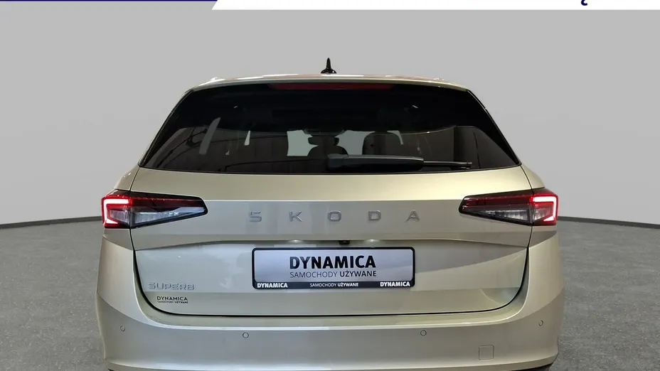 SKODA Superb -