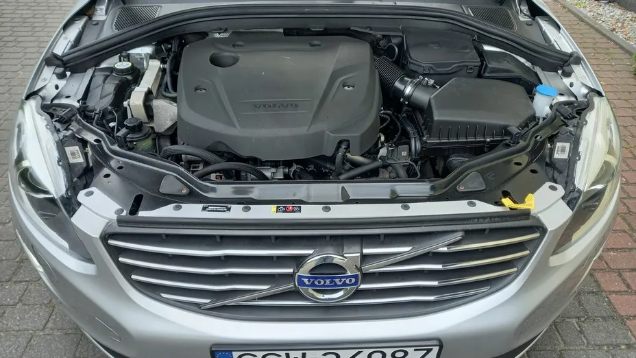 VOLVO XC60 -