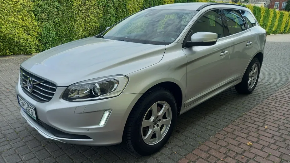 VOLVO XC60 -
