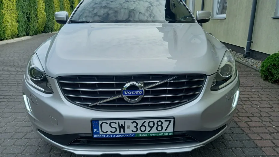 VOLVO XC60 -