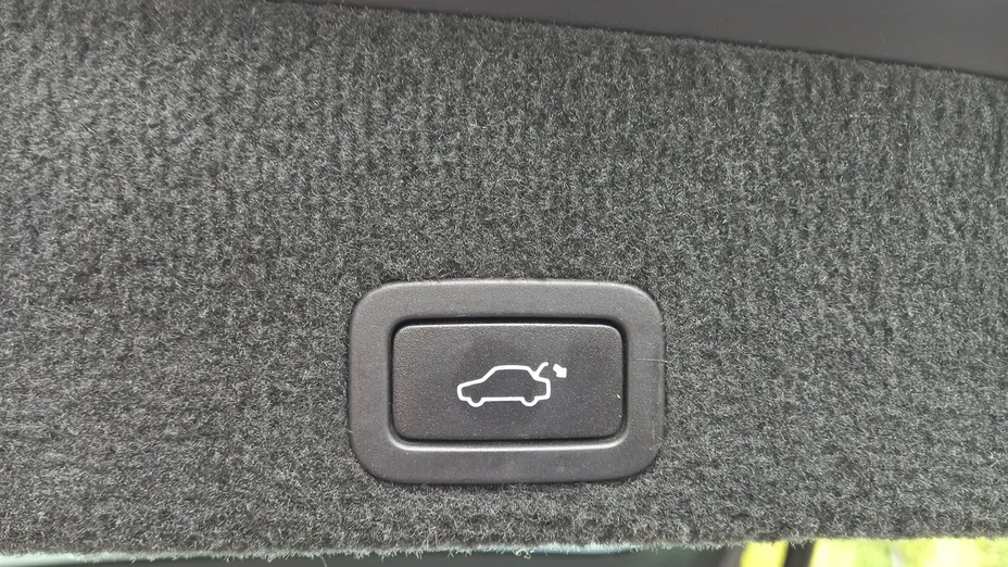 VOLVO XC60 -