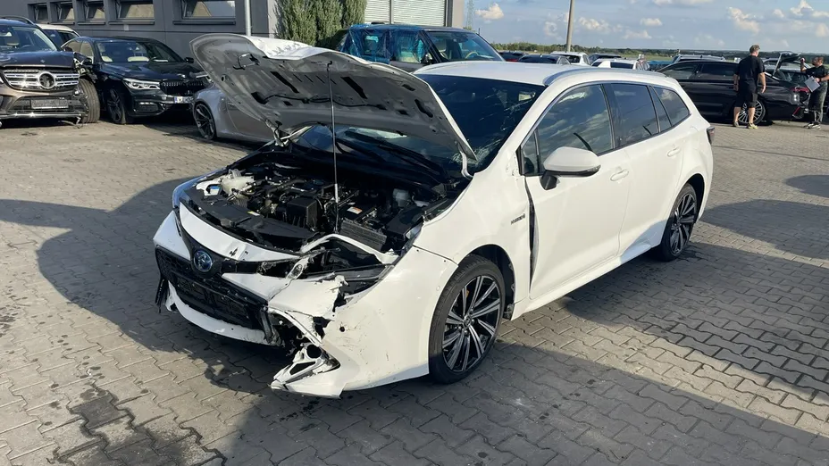 TOYOTA Corolla -