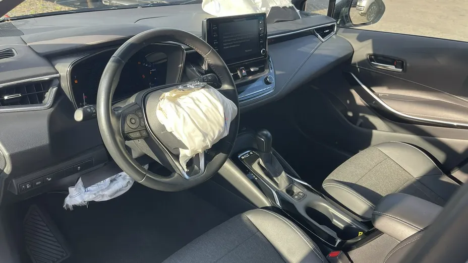 TOYOTA Corolla -