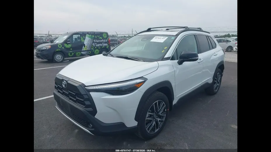 TOYOTA Corolla Cross -