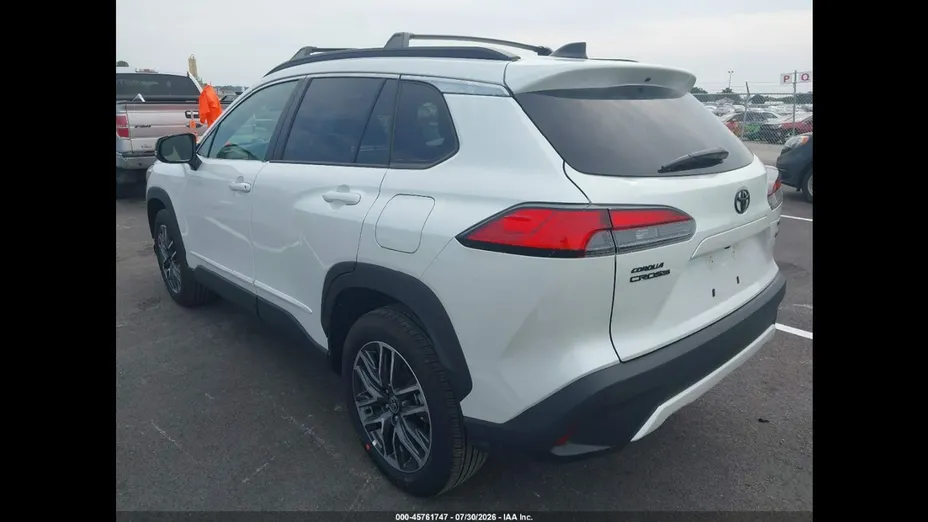 TOYOTA Corolla Cross -