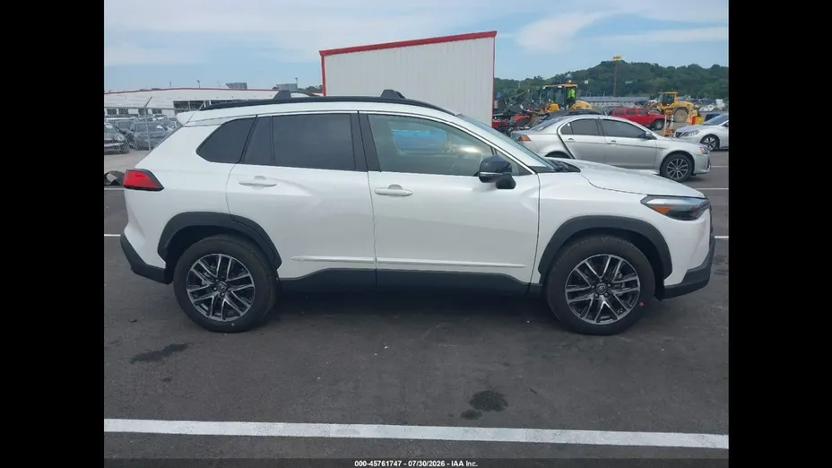 TOYOTA Corolla Cross -