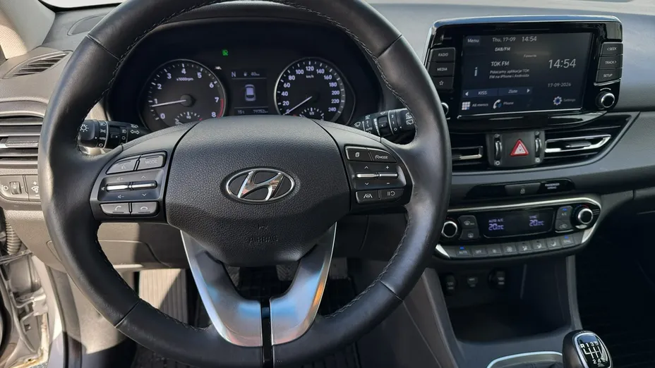 HYUNDAI i30 -