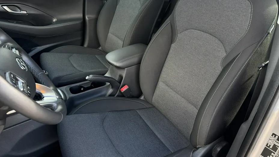 HYUNDAI i30 -