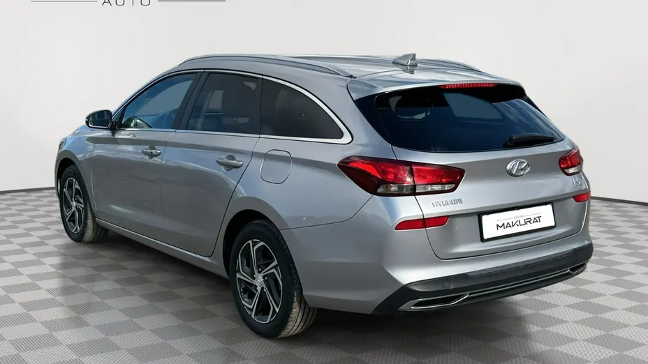 HYUNDAI i30 -