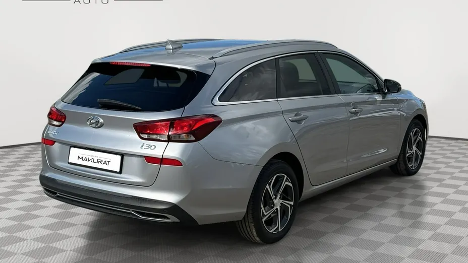 HYUNDAI i30 -