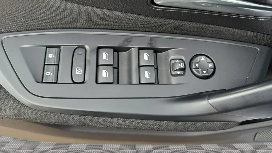 PEUGEOT 308 -