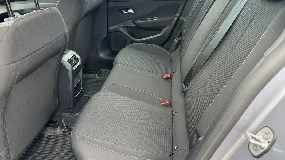 PEUGEOT 308 -