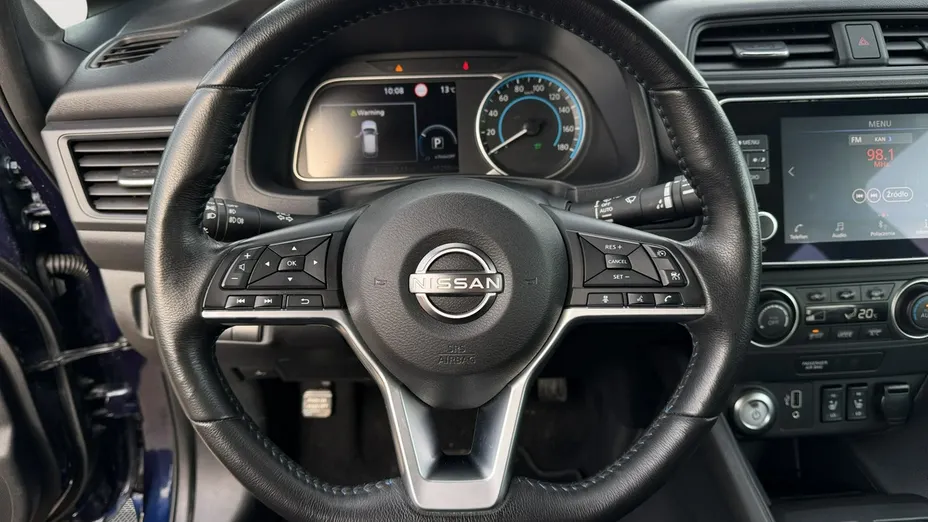 NISSAN Leaf -