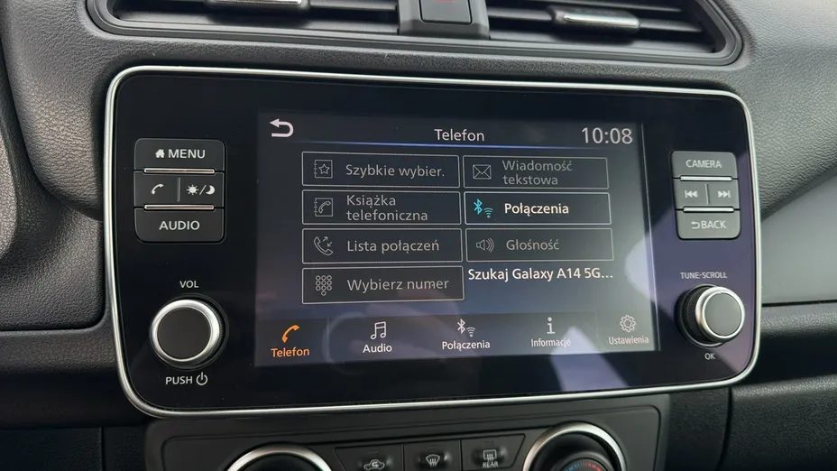NISSAN Leaf -