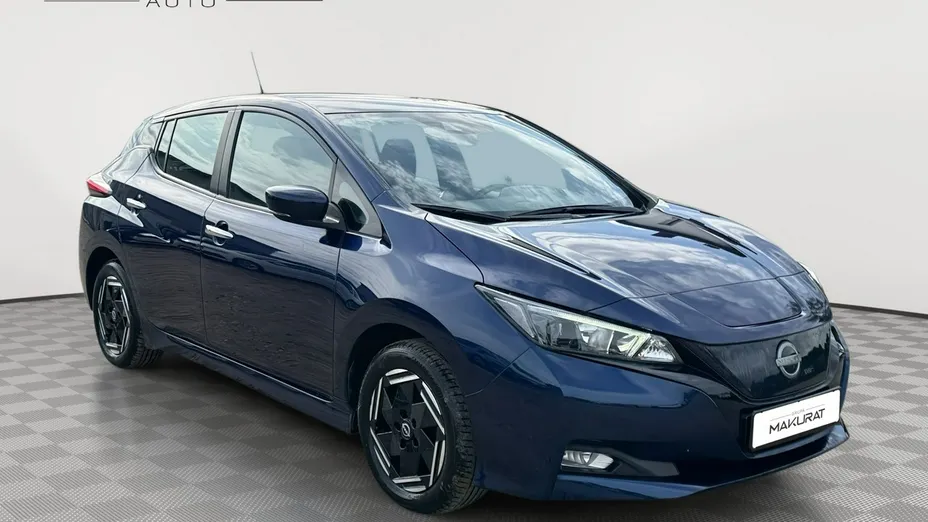 NISSAN Leaf -