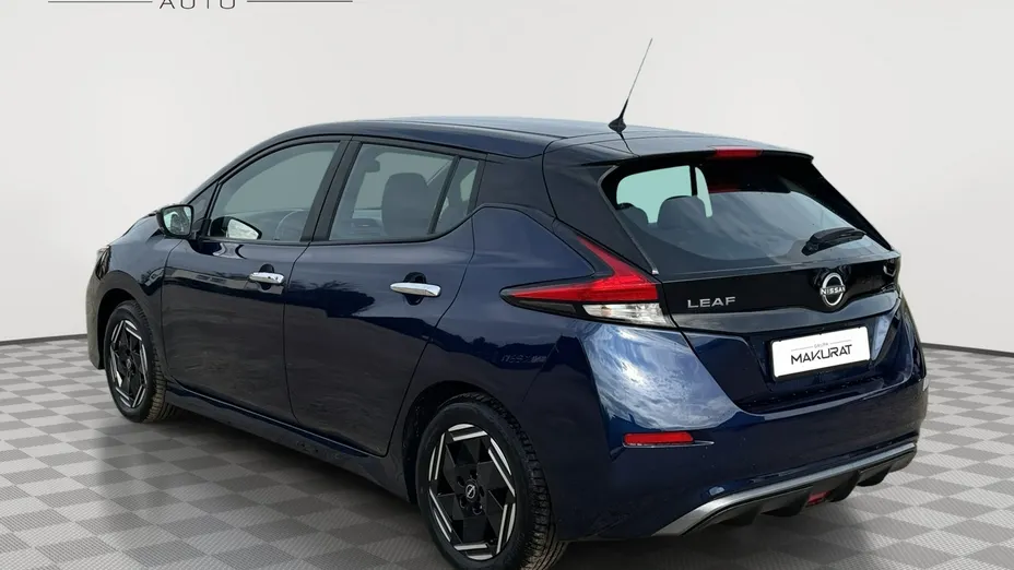 NISSAN Leaf -