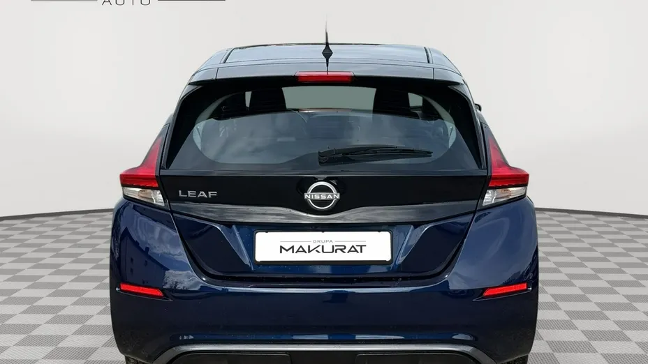 NISSAN Leaf -