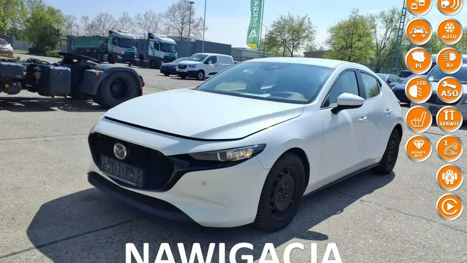 MAZDA 3 -
