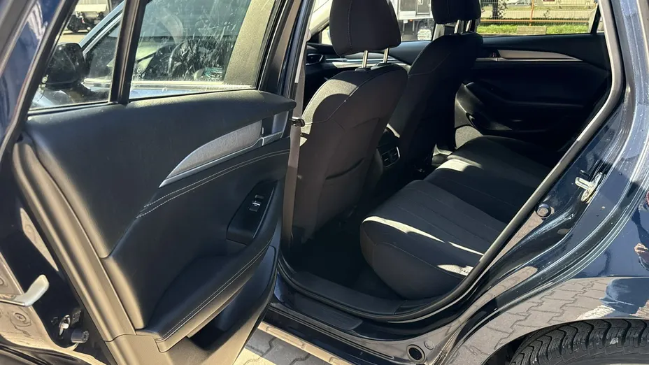 MAZDA 6 -