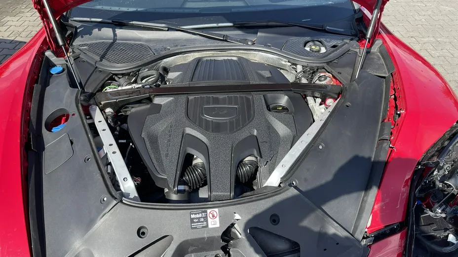 PORSCHE Panamera -