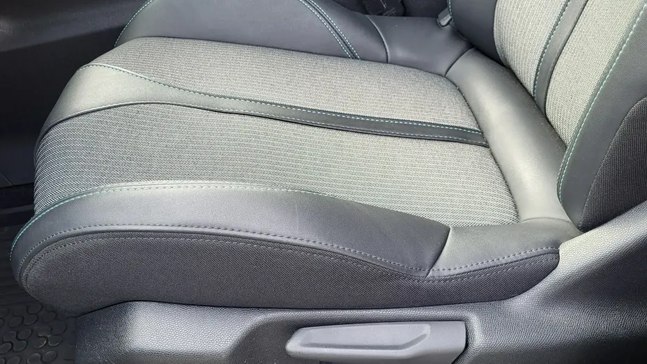 PEUGEOT 3008 -