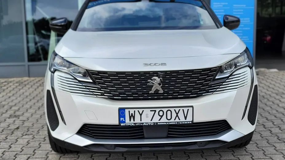 PEUGEOT 3008 -
