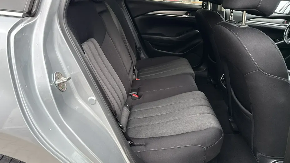 MAZDA 6 -