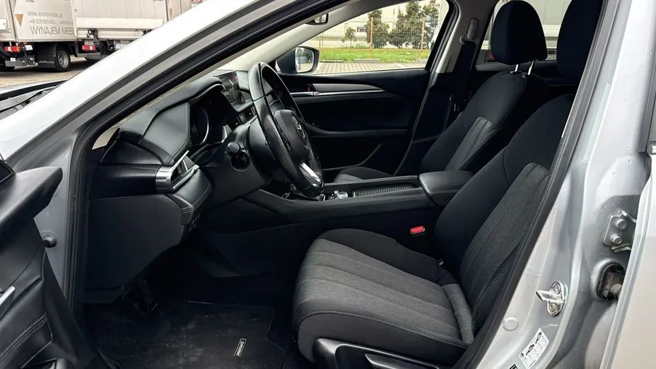 MAZDA 6 -