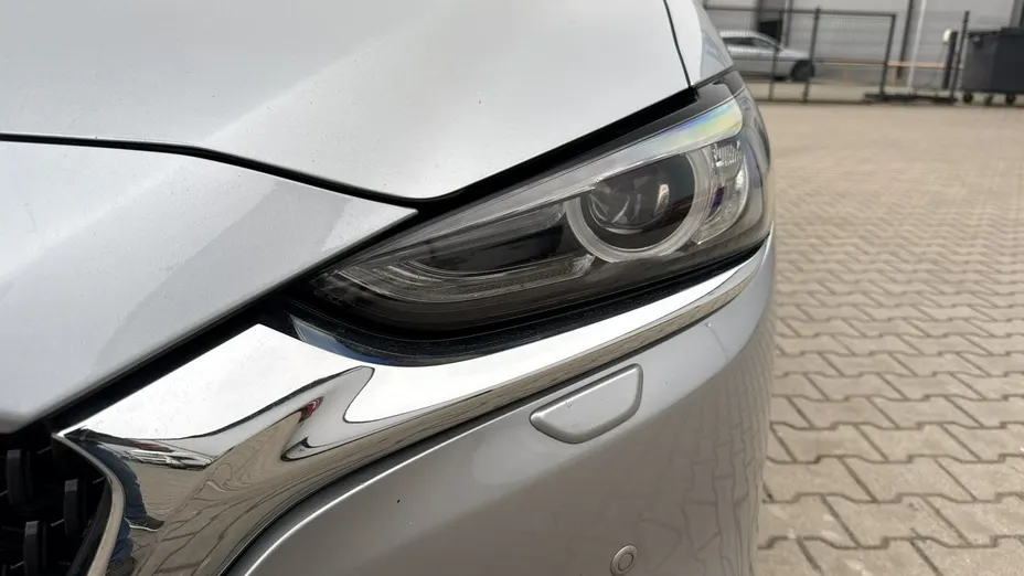MAZDA 6 -
