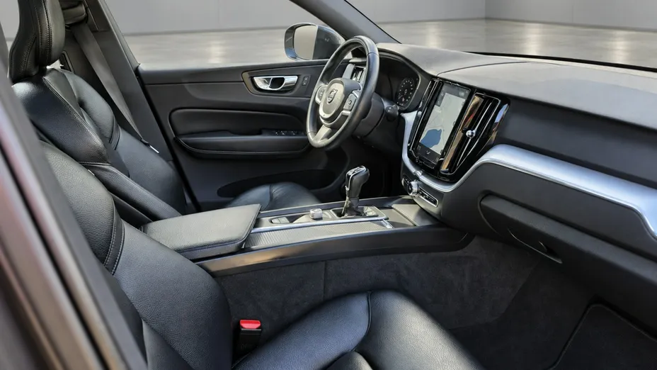 VOLVO XC60 -