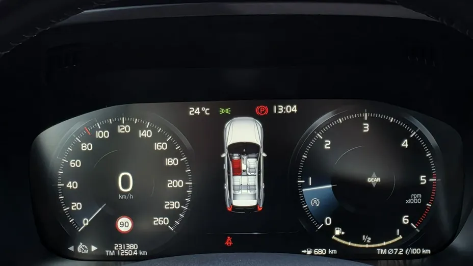 VOLVO XC60 -