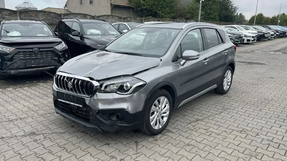 SUZUKI S-Cross -