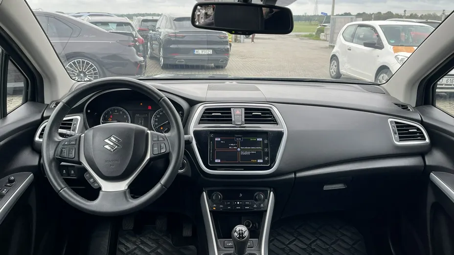 SUZUKI S-Cross -