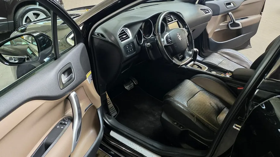 CITROEN DS4 -
