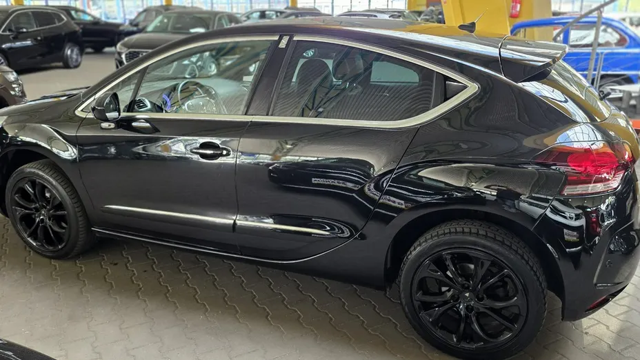 CITROEN DS4 -